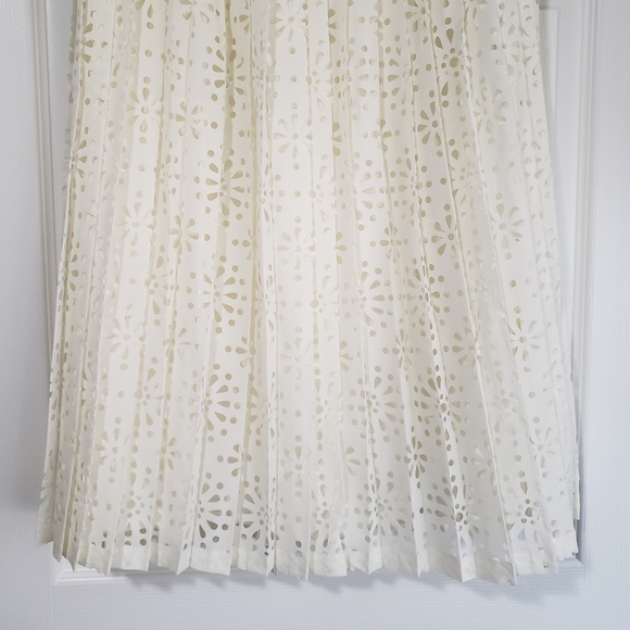 See by Chloe Lasercut pleated midi skirt in whisper white size 38/ US4 - Picture 6 of 16
